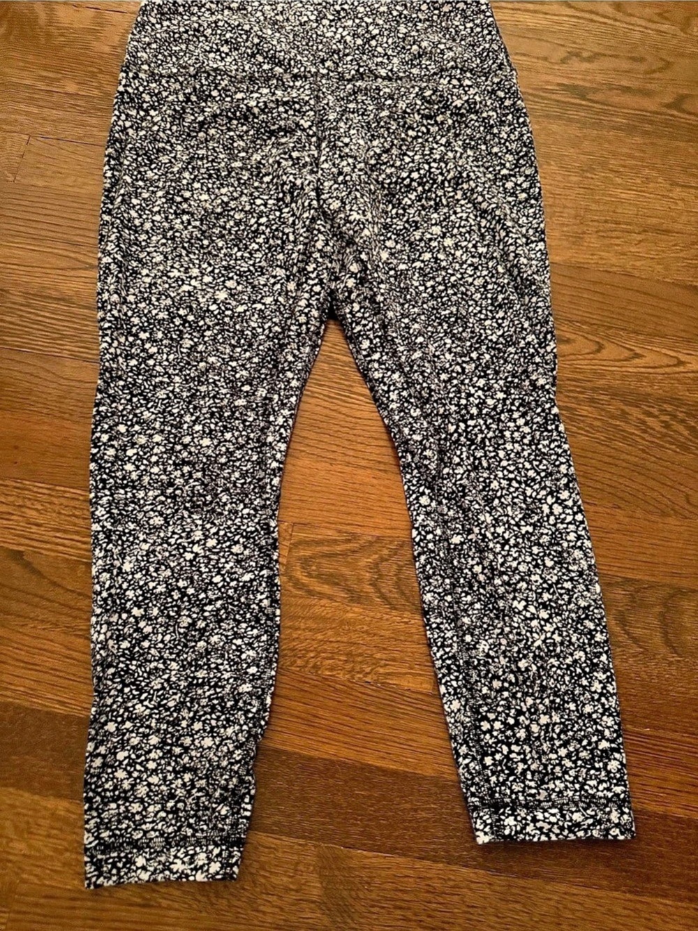 Lululemon Align No Line High-Rise Pant 25" Black & White